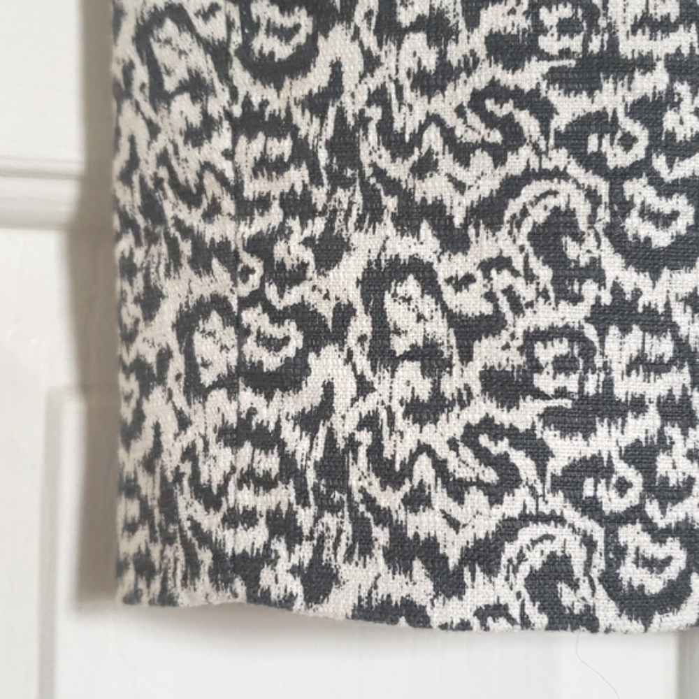 J.Crew Black White Abstract Animal Print Pencil Skirt | Neutral Linen‑Look | 00P - Picture 5 of 8